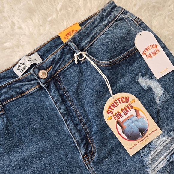 Wax Jean Stretch for Days Cuffed Distressed medium wash Shorts. Size 3XL. New. - Picture 2 of 8